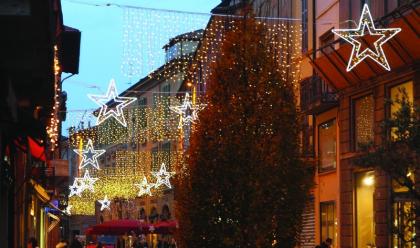 Immagine News - commercio-in-centro-natale-decisivo-fra-chiusure-storiche-e-nuovi-shop