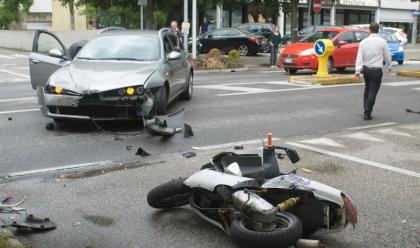 Immagine News - week-end-nero-sulle-strade-locali-13-incidenti-con-10-feriti