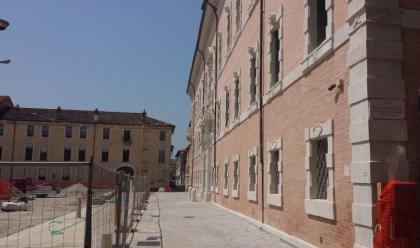 piazza-kennedy-riaperto-il-primo-stralcio-su-palazzo-rasponi