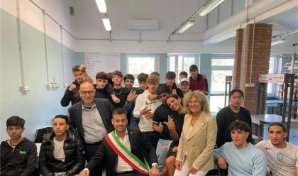 Immagine News - scuola-a-imola-oltre-12mila-studenti-sono-tornati-in-classe-la-visita-dellamministrazione-comunale