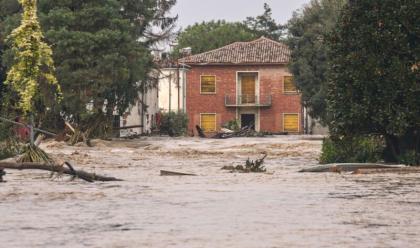 Immagine News - alluvione-in-romagna-la-vicinanza-del-presidente-mattarella-nel-ravennate-e-faentino-i-danni-maggiori-2-dispersi-mille-sfollati