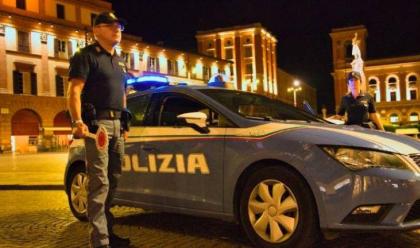 Immagine News - forl-violenze-ripetute-filmate-su-una-giovane-conoscente-arrestato-un-uomo