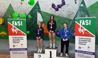 Immagine News - arrampicata-sportiva-la-ravennate-nicole-francesconi-vince-loro-a-modena