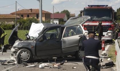 Immagine News - ravenna--frontale-terrificante-in-via-dismano-morti-due-ragazzi-senegalesi