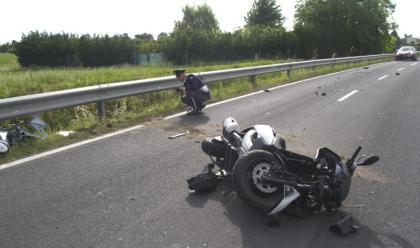 Immagine News - piangipane-auto-contro-scooter-in-semicurva-ferito-il-centauro