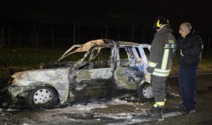 Immagine News - lavezzola-muore-nella-sua-auto-in-fiamme