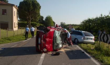 Immagine News - scontro-in-via-bagnarolo-grave-39enne