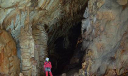 Immagine News - collina-ancora-scoperte-speleo-nelle-grotte-dellalbania