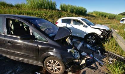 Immagine News - ravenna-frontale-in-via-marabina-feriti-i-due-conducenti