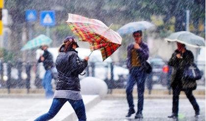 Immagine News - maltempo-in-romagna-forte-pioggia-e-vento-anche-in-riviera