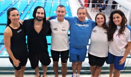 Immagine News - nuoto-un-ricco-bottino-di-medaglie-per-i-master-del-club-2000-faenza