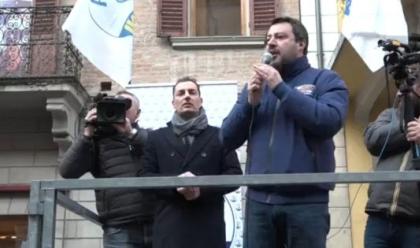 Immagine News - imola-il-leader-della-lega-salvini-fischiato-e-contestato-in-piazza-matteotti