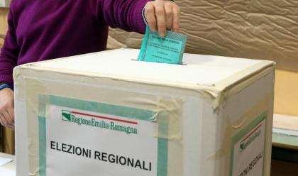 Immagine News - elezioni-regionali-alle-12-affluenza-al-234-pi-del-doppio-del-2014