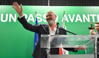 Immagine News - elezioni-regionali-il-presidente-bonaccini-quotvittoria-della-concretezza-i-campanelli-li-suoni-a-casa-tua-grazie-alle-sardinequot