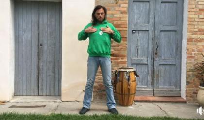 Immagine News - marco-zanotti-tra-il-drumming-per-bambini-e-limprovvisazione-a-distanza