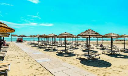 Immagine News - marina-di-ravenna-carabinieri-sanzionano-turista-scoperto-a-fare-il-bagno