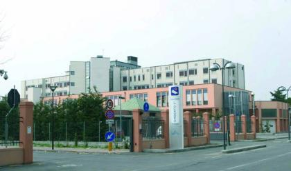 Immagine News - lugo-i-saluti-in-diretta-tra-i-parenti-e-i-pazienti-del-covid-hospital