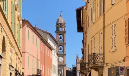 da-rimini-a-ravenna-da-faenza-a-forl-il-primo-giorno-della-quotfase-2quot-pi-traffico-auto-e-passeggio-nei-centro-storici