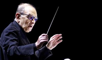 Immagine News - e-morto-ennio-morricone-premiato-al-ravenna-festival-il-ricordo-di-muti-quotun-maestro-verso-cui-nutrivo-amicizia-e-ammirazionequot