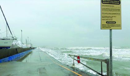 Immagine News - allerta-meteo-vento-forte-e-temporali-sulla-costa-romagnola