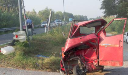 Immagine News - ravenna-schianto-tra-unauto-e-unapecar-anziano-al-bufalini