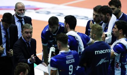 Immagine News - volley-superlega-contagi-alla-consar-la-proposta-di-bonitta-quotclassifiche-bloccate-e-niente-retrocessioniquot