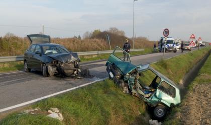 Immagine News - s.antonio-frontale-in-via-cerba-auto-distrutte-grave-65enne