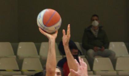 Immagine News - basket-oras-ferrara-non-si--giocata-in-b-la-rekico-cade-in-volata