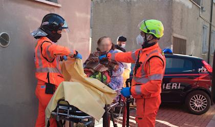 Immagine News - alfonsine-scoppia-incendio-in-uno-scantinato-93enne-in-ospedale