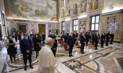 Immagine News - ravenna-papa-francesco-riflette-su-dante-e-ricorda-la-visita-della-delegazione-in-vaticano