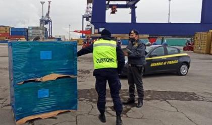 Immagine News - ravenna-al-terminal-container-del-porto-bloccata-limportazione-di-3.600-batterie-e-bike