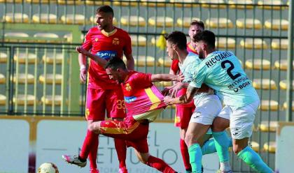 Immagine News - calcio-c-al-ravenna-serve-un-altro-miracolo-quotcome-un-mese-fa-non-siamo-mortiquot