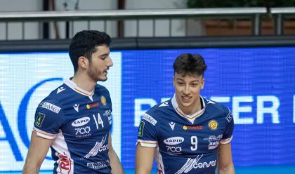 Immagine News - volley-tanti-ex-di-ravenna-nellitalia-che-affronta-la-vnl-mentre-il-porto-garantisce-quotal-lavoro-per-mantenere-la-superlegaquot