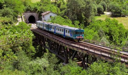 Immagine News - il-treno-di-dante-dal-26-giugno-da-firenze-a-ravenna-via-marradi-brisighella-e-faenza