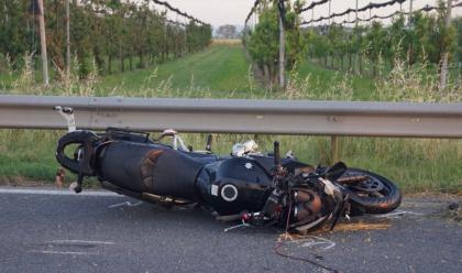 Immagine News - cervia-schianto-sulla-salara-muore-centauro