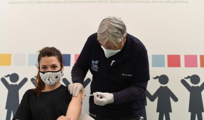 Immagine News - covid-19-solo-137-nuovi-casi-in-regione-vaccinazioni-gi-oltre-28mila-prenotazioni-fra-i-25-29-anni