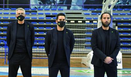 basket-b-il-vice-belosi-langelo-custode-di-coach-serra-rekico-un-anno-formativo-ed-emozionante