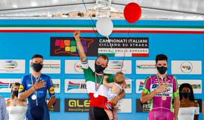 Immagine News - ciclismo-sonny-colbrelli--il-nuovo-campione-italiano-elite-uomini-tanti-applausi-per-tarozzi