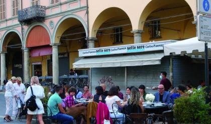 Immagine News - faenza-tornano-a-riempirsi-bar-e-ristoranti-in-un-inizio-estate-che-promette-bene