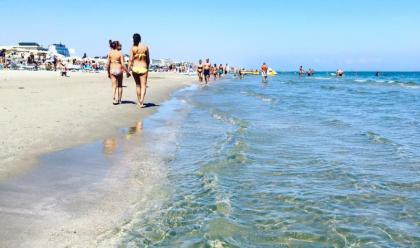 Immagine News - cervia-e-lidi-ravennati-mare-adriatico-acqua-eccellente-per-arpae