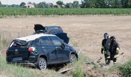 Immagine News - lugo-schianto-sulla14bis-due-auto-fuori-strada