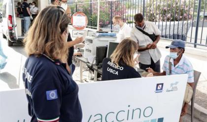 Immagine News - vaccini-donini-ass-alla-sanit-rigidi-protocolli-di-sicurezza-per-le-scuole.-angelini-dip.-sanit-pubblica-da-ottobre-mezzi-mobili-per-vaccinarsi-anche-davanti-alle-scuole