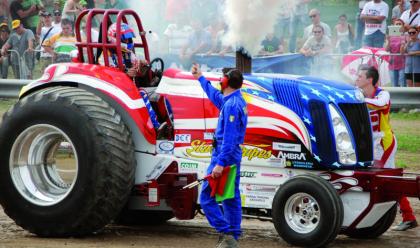 pezzolo-torna-la-pulling-cup-coi-trattori-da-corsa