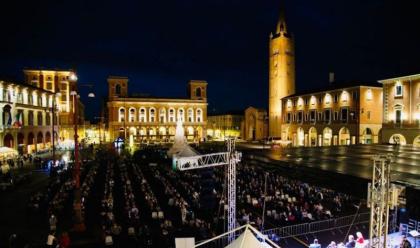 faenza-per-giordano-sangiorgi-il-2021-ha-visto-un-boom-del-liscio