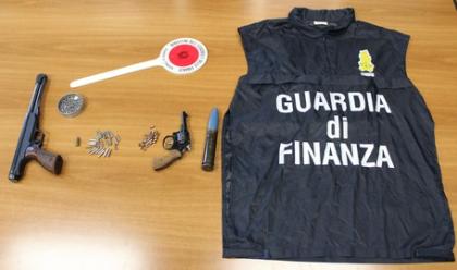 Immagine News - lugo-detenzione-illecita-di-armi-finanza-denuncia-un-uomo