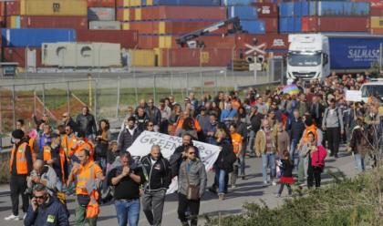 Immagine News - porto-di-ravenna-terminata-la-protesta-no-green-pass-il-sindaco-de-pascale-poche-decine-di-irresponsabili-la-lega-si-dissoci