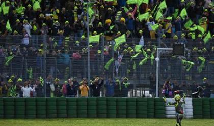 Immagine News - motogp-misano-ha-salutato-valentino-rossi-vince-marquez-e-quartararo-campione-del-mondo