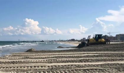 Immagine News - spiagge-romagnole-investimento-da-19-milioni-della-regione-per-il-ripascimento-con-11-milioni-di-metri-cubi-di-sabbia