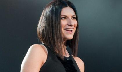 Immagine News - solarolo-laura-pausini-ospite-a-sanremo.-e-forse-condurr-leurovision