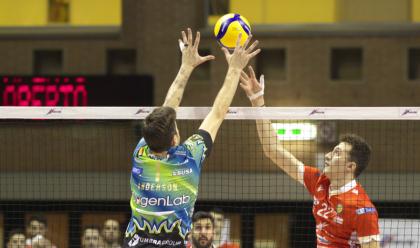 Immagine News - volley-superlega-dopo-40-giorni-di-stop-la-consar-torna-a-giocare-in-campionato